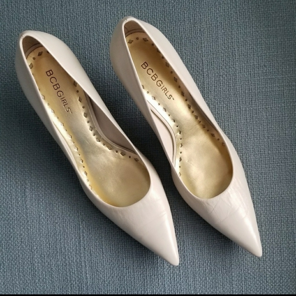 BCBGIRLS cream color heels